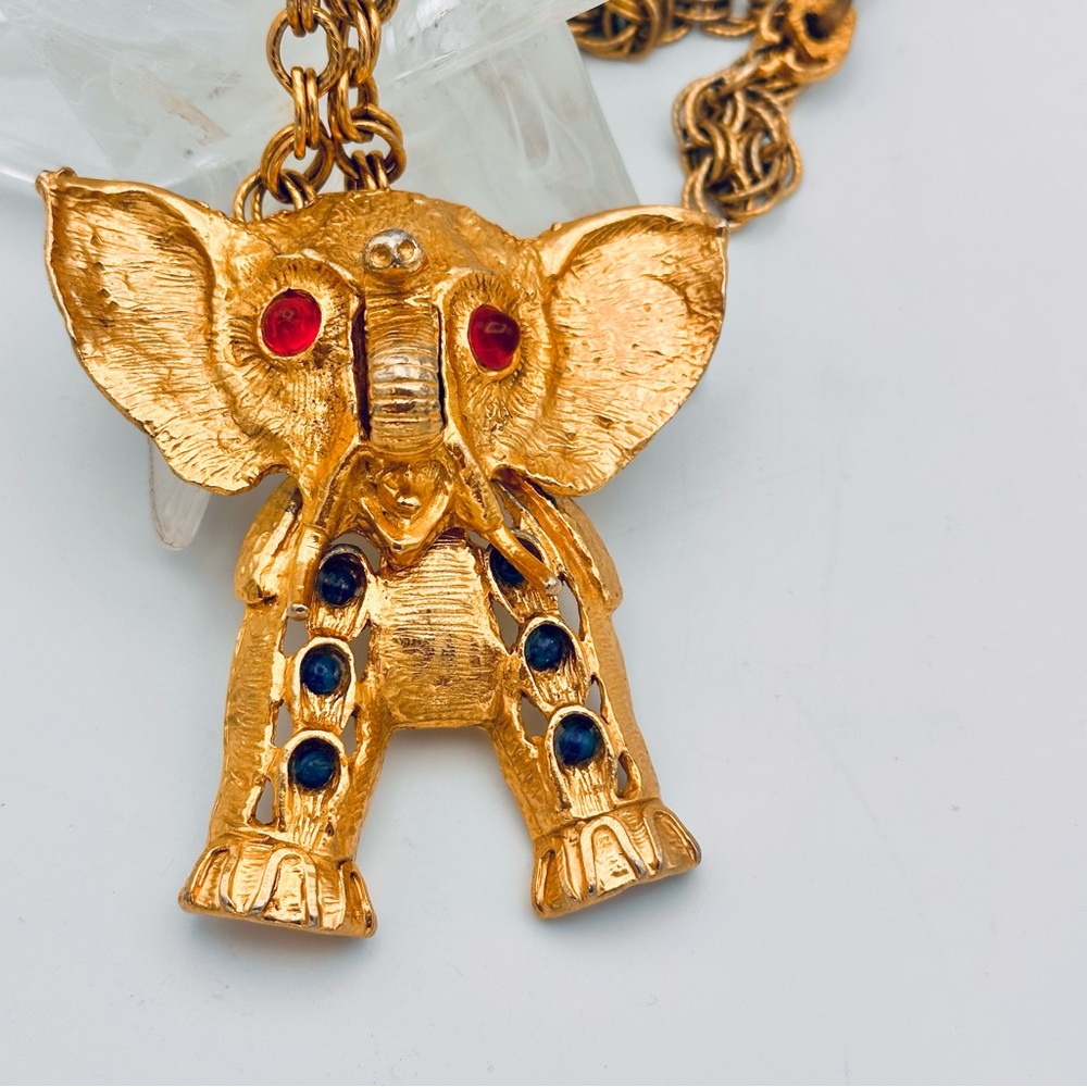 Vintage 60s 70s D&E JULIANA Elephant Statement Pendant - Picture 4 of 16